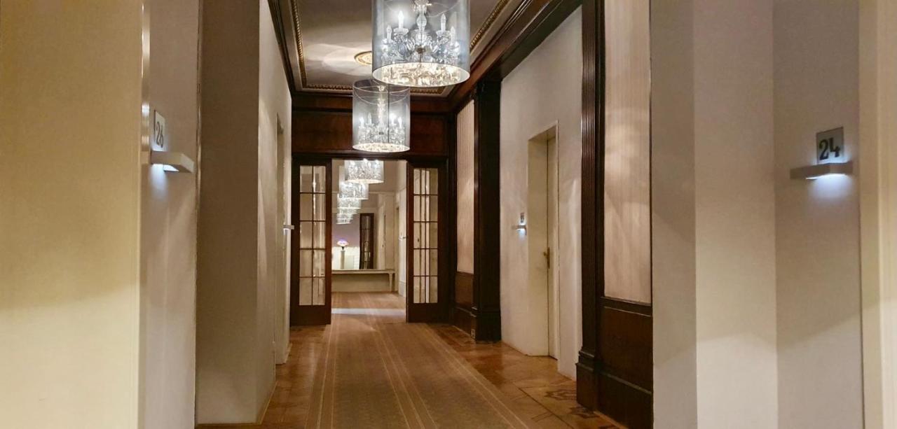 Hotel Okresni Dum Hradec Králové Exteriör bild